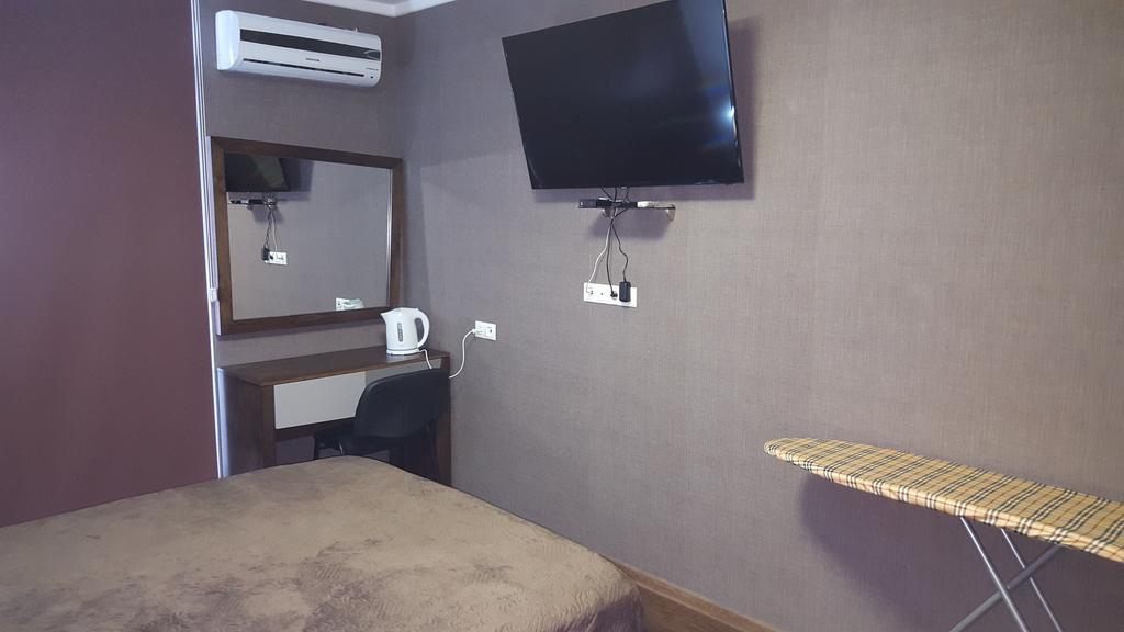 Mimino Apartment Deluxe First Line Batum Oda fotoğraf